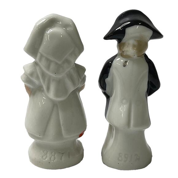 Lot of 2 Folk Style Couple 2.25" Tall Hand Painted Porcelain Figurine Germany - Picture 3 of 11